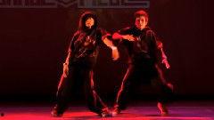 成人街舞视频很火